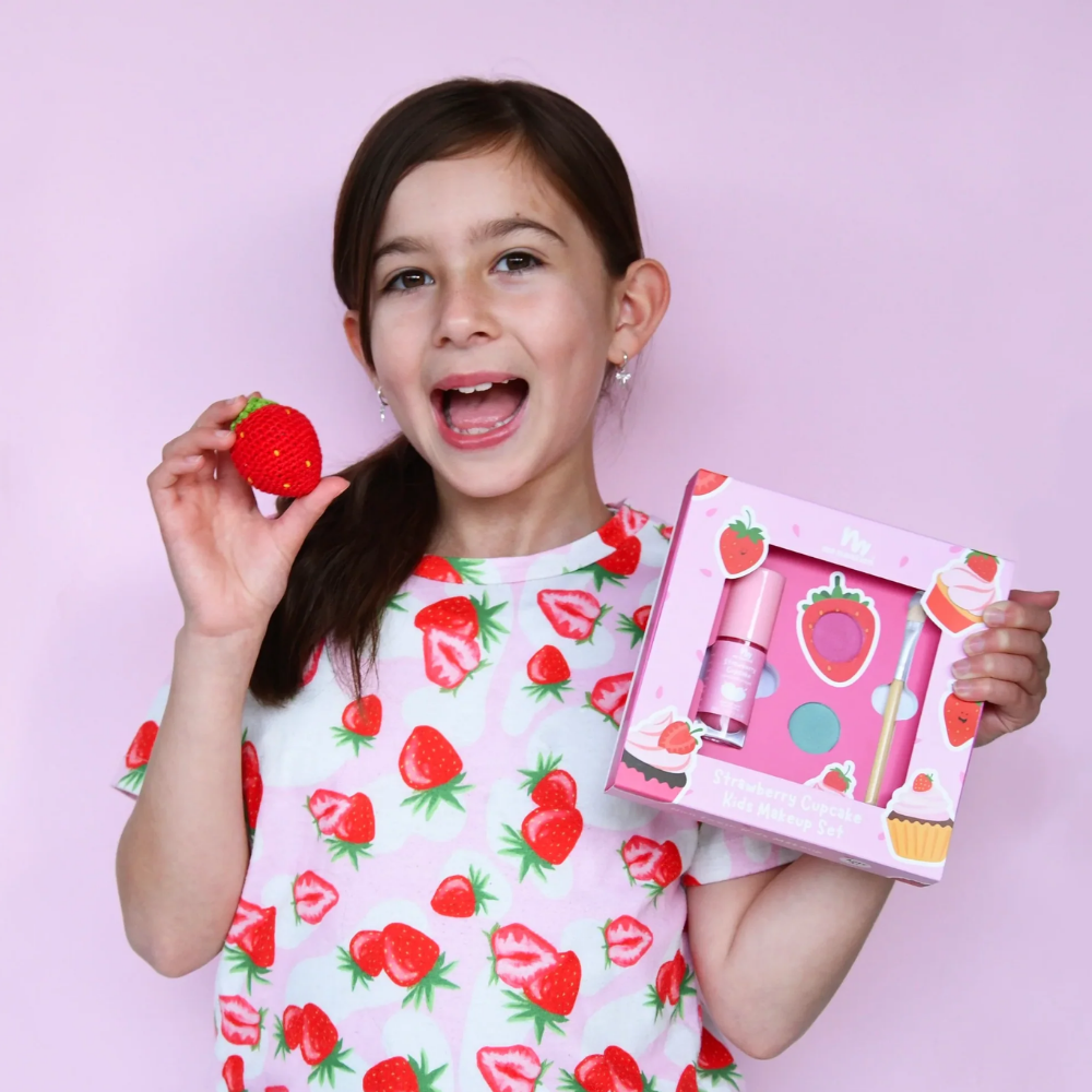 No Nasties Natural Kids Makeup Gift Set I Hypoallergenic, Easy to wash off, Vegan and Cruelty-Free